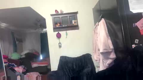 Snapshot of molly_theslut chatting on 03.23.26 molly_theslut online show from 03.23.26