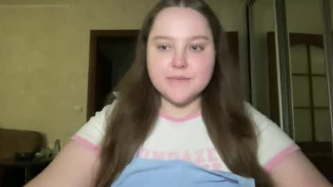 Snapshot of mollyas chatting on 10.02.25 Alice online show from 10.02.25