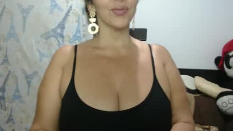 Snapshot of mollybunny01 chatting on 10.03.25 Molly Bunny online show from 10.03.25