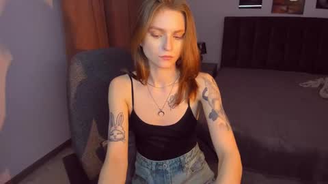 Snapshot of mollydangerous chatting on 01.23.25 Taisha online show from 01.23.25