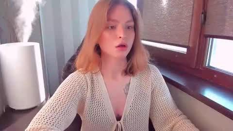 Snapshot of mollydangerous chatting on 01.10.26 Taisha online show from 01.10.26