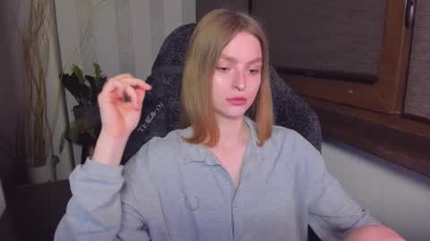 Snapshot of mollydangerous chatting on 02.08.26 Taisha online show from 02.08.26