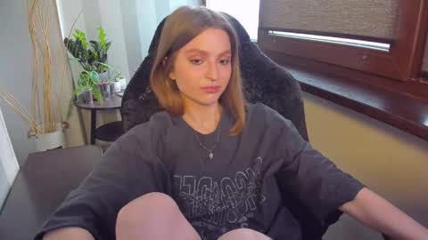 Snapshot of mollydangerous chatting on 02.10.26 Taisha online show from 02.10.26