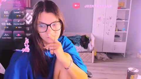  KIRA  online show from 10.30.25