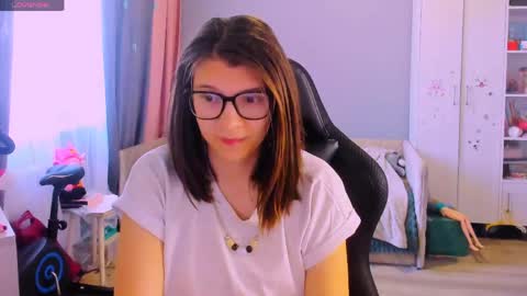  KIRA  online show from 06.01.26