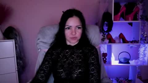 Molly online show from 04.24.26