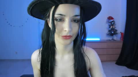Snapshot of mollyposh chatting on 01.11.25 Molly online show from 01.11.25