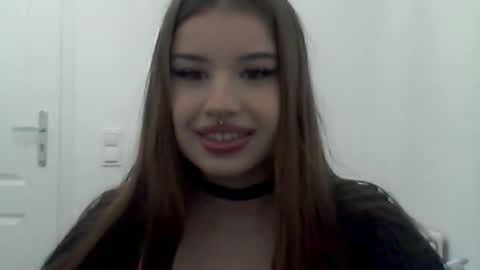 Snapshot of mollysexgirl chatting on 07.10.26 Molly online show from 07.10.26