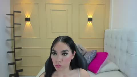 MOLLY online show from 06.24.26