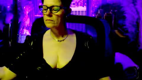 MollySun Nina Randmann online show from 04.30.26