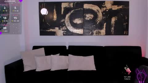 Molly Sunders online show from 03.06.25