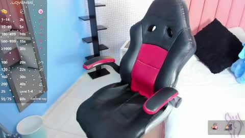 molytaylor2 online show from 03.30.26