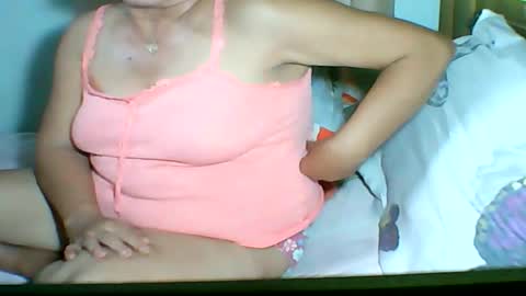 Snapshot of mombastic55 chatting on 06.09.26 mombastic55 online show from 06.09.26