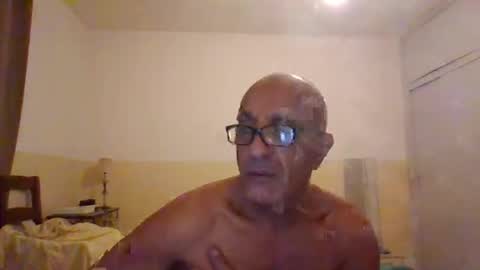 Snapshot of moment71200 chatting on 11.07.25 moment71200 online show from 11.07.25