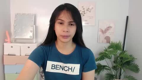 MOMIKHEM online show from 09.14.25