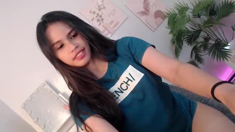 MOMIKHEM online show from 10.19.25