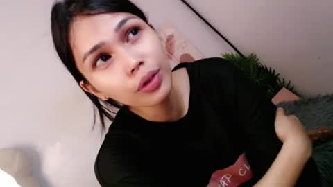 MOMIKHEM online show from 08.06.26
