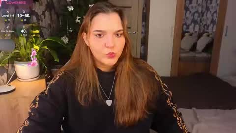 Snapshot of momiji_i chatting on 01.18.26 Leah online show from 01.18.26