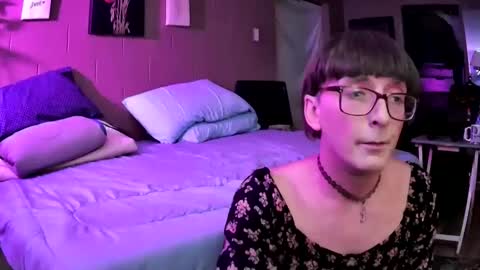 Snapshot of mommamadesissy chatting on 01.18.25 Bink online show from 01.18.25