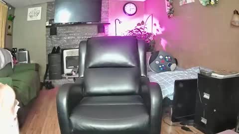 Snapshot of mommamadesissy chatting on 02.28.26 Bink online show from 02.28.26