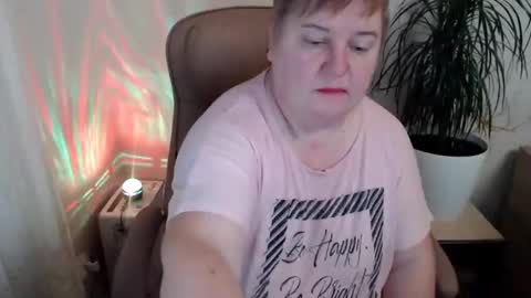 Snapshot of mommy99x chatting on 12.23.24 Mommy99X online show from 12.23.24