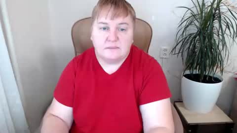 Snapshot of mommy99x chatting on 12.26.24 Mommy99X online show from 12.26.24