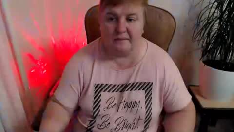 Snapshot of mommy99x chatting on 01.03.25 Mommy99X online show from 01.03.25