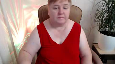 Snapshot of mommy99x chatting on 01.04.25 Mommy99X online show from 01.04.25