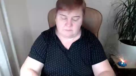 Snapshot of mommy99x chatting on 01.06.25 Mommy99X online show from 01.06.25