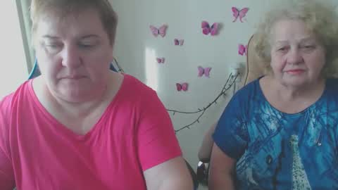 Snapshot of mommy99x chatting on 03.06.25 Mommy99X online show from 03.06.25