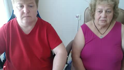 Snapshot of mommy99x chatting on 09.23.25 Mommy99X online show from 09.23.25