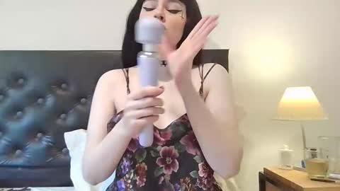 Mommynatrix online show from 04.27.26