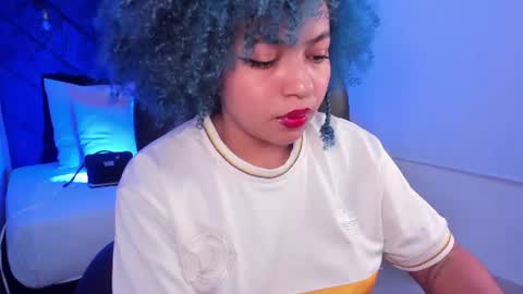 Snapshot of momo_ayasse chatting on 06.21.26 Momo online show from 06.21.26