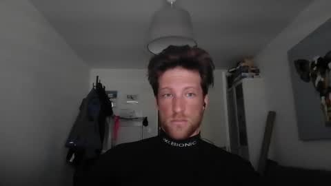 Snapshot of moms_little_monster chatting on 02.06.25 moms_little_monster online show from 02.06.25