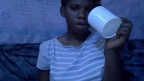 Snapshot of momsdoll chatting on 01.07.26 momsdoll online show from 01.07.26