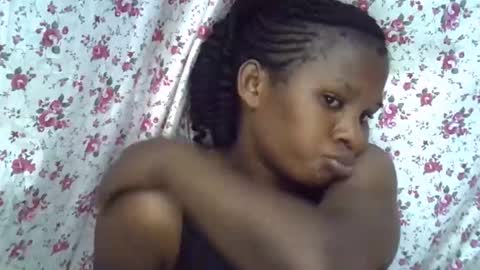 Snapshot of momsdoll chatting on 02.09.26 momsdoll online show from 02.09.26