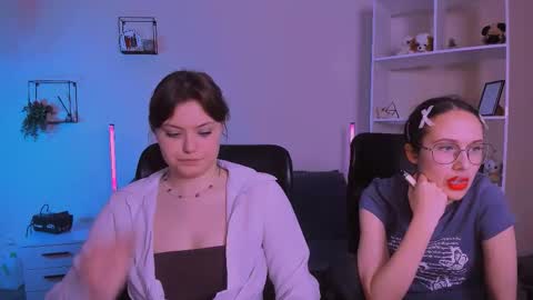 Mona  online show from 11.09.25