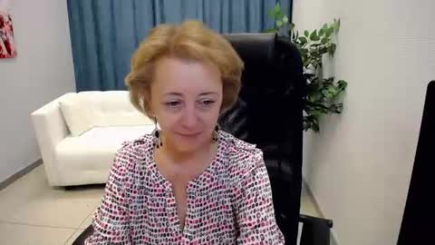 Mona online show from 06.12.26