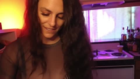 Mona online show from 02.05.25