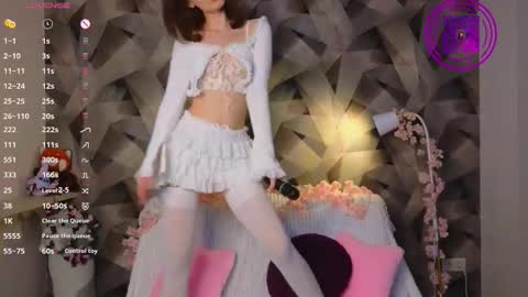 Mona online show from 12.04.25