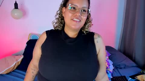 Snapshot of monica_bbw_ chatting on 02.17.25 aleja independent model online show from 02.17.25