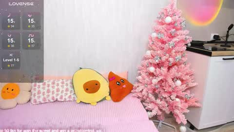 Snapshot of monica_blair chatting on 12.18.25 Monica online show from 12.18.25