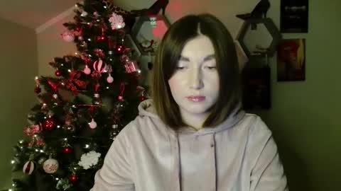 Snapshot of monica_sweets chatting on 11.20.25 sweet girl and shine body online show from 11.20.25