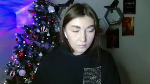 Snapshot of monica_sweets chatting on 11.21.25 sweet girl and shine body online show from 11.21.25