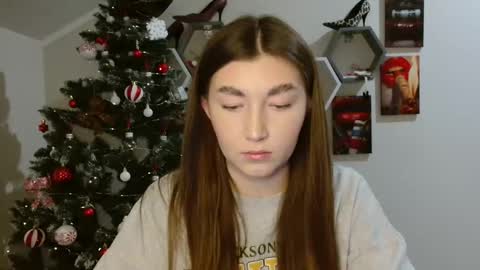 Snapshot of monica_sweets chatting on 11.25.25 sweet girl and shine body online show from 11.25.25