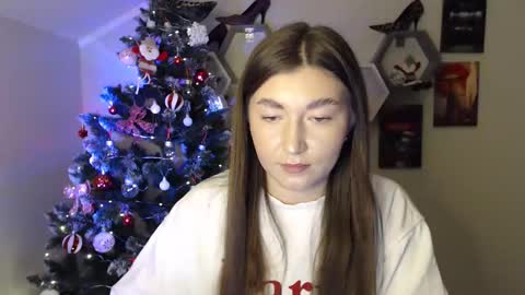 Snapshot of monica_sweets chatting on 12.16.25 sweet girl and shine body online show from 12.16.25