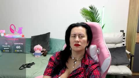Snapshot of monica_vibe chatting on 09.30.25 Monica online show from 09.30.25
