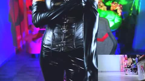 Monika online show from 09.12.25