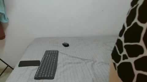 Snapshot of monickhot303av chatting on 12.22.24 monickhot303av online show from 12.22.24