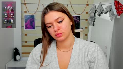 Monika online show from 12.12.24